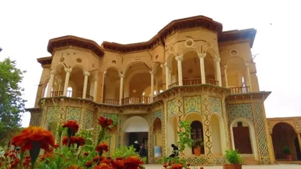 طراحی ویلا گروه مهنا دیزاین مشهد