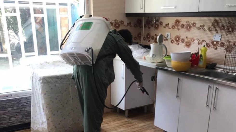 سمپاشی منازل پاک مهر نصف جهان