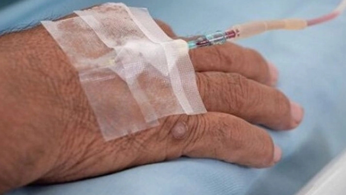 خدمات تزریقات در منزل