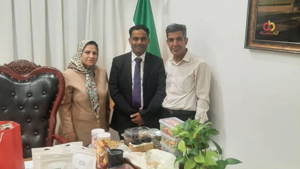 جلسه با نماینده ای از هندوستان