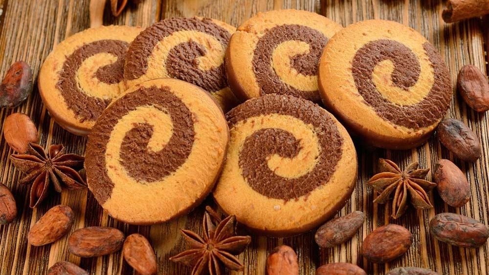 شرکت صنایع غذایی باخیش، تولید و پخش عمده کلوچه و پشمک در تبریز