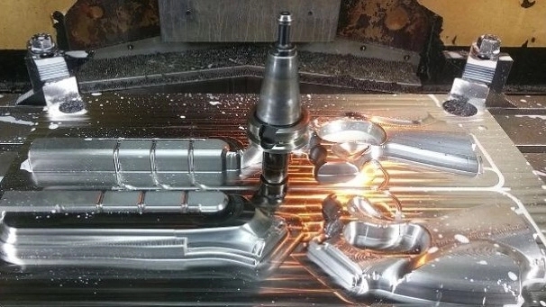 ذوب فلزات صنعتگران، ریخته گری قطعات فولادی و قالب سازی در تهران