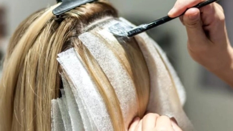 سالن زیبایی شبنم عزیزی، انجام تمامی خدمات رنگ و لایت میکاپ در رشت