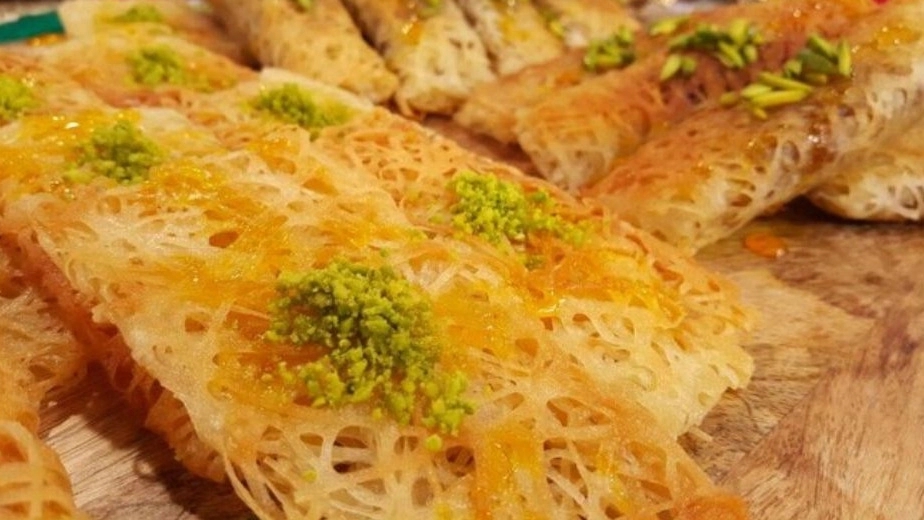 چرا رشته خشکار و کاکای گیلان محبوب‌ ترین سوغات رشت شدند؟