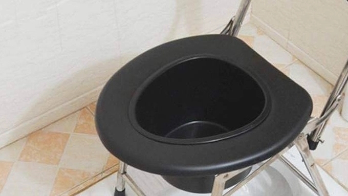 راهنمای نگهداری و تمیز کردن توالت فرنگی تاشو برای افزایش عمر مفید