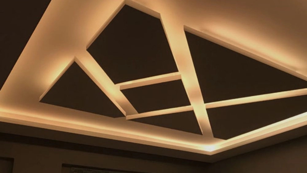 دکوراسیون داخلی آذرخش، طراحی و اجرای کناف کابینت و کفپوش در کرمانشاه