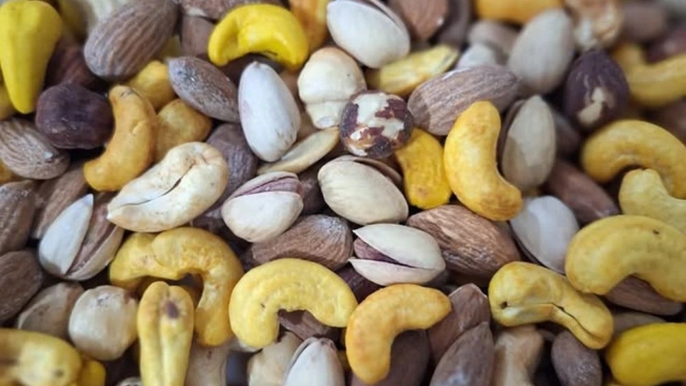 فروش آجیل دستچین شده همدان در فروشگاه آذین دانه
