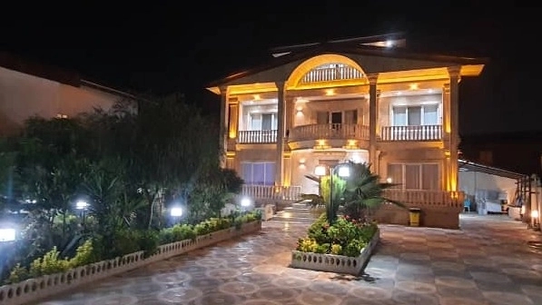 ویلا پنج خواب استخردار کد۳۲۵