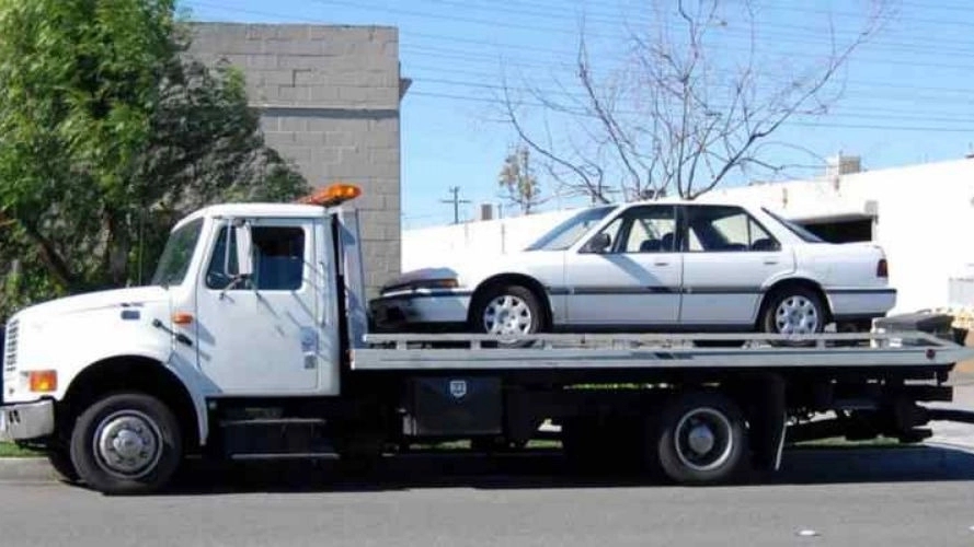 چرا امدادخودرو آرش محزون بهترین انتخاب در مواقع اضطراری در رشت است؟