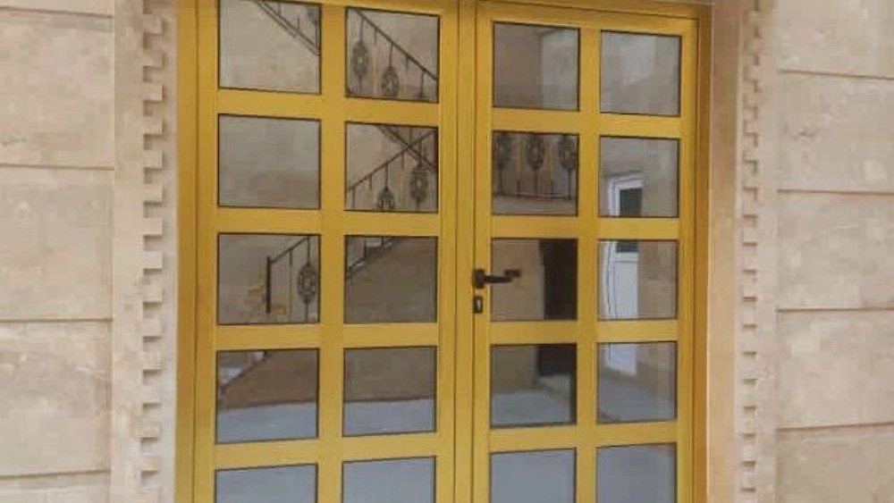 گروه تولیدی صنعتی اوکور، تولید درب و پنجره های آلومینیومی و upvc در تبریز