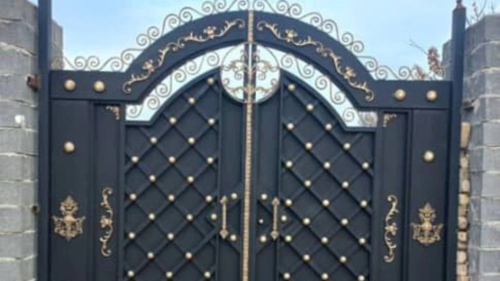 دنیای درب جباری، ساخت درب باغی ویلایی حیاط و ریلی در البرز