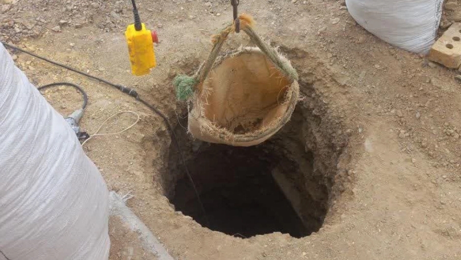 حفر و لایه روبی چاه رفیعی، خدمات حفر چاه خانگی و چاه فاضلاب در زنجان