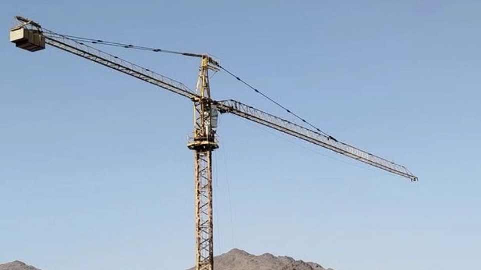 تاور کرین نقش جهان، مشاوره نصب و فروش تاور کرین در اصفهان