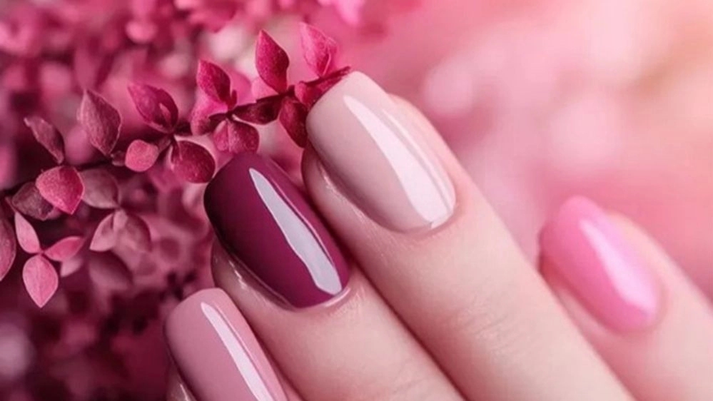 کاشت ناخن ثمین، آموزش و طراحی ناخن در تهران