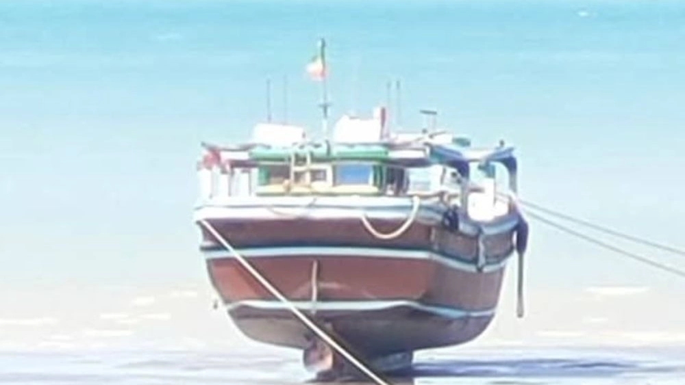 شرکت شناورسازی حافظ، ساخت انواع شناور و لنج فایبرگلاس در قشم