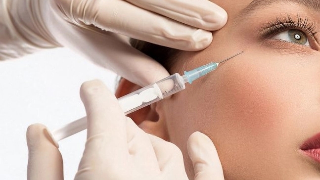 بهترین مرکز خدمات ژل بوتاکس و فیلر در کرمانشاه