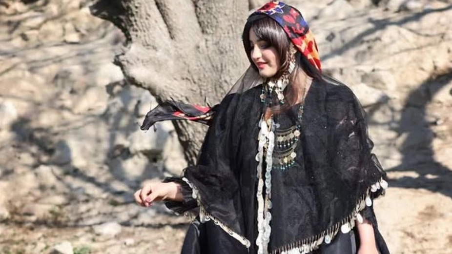 گالری لباس محلی صدری، فروش و اجاره لباس محلی دخترونه در نورآباد شیراز