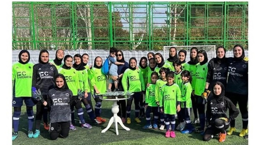 آموزش فوتبال دختران در رده های سنی مختلف در اصفهان