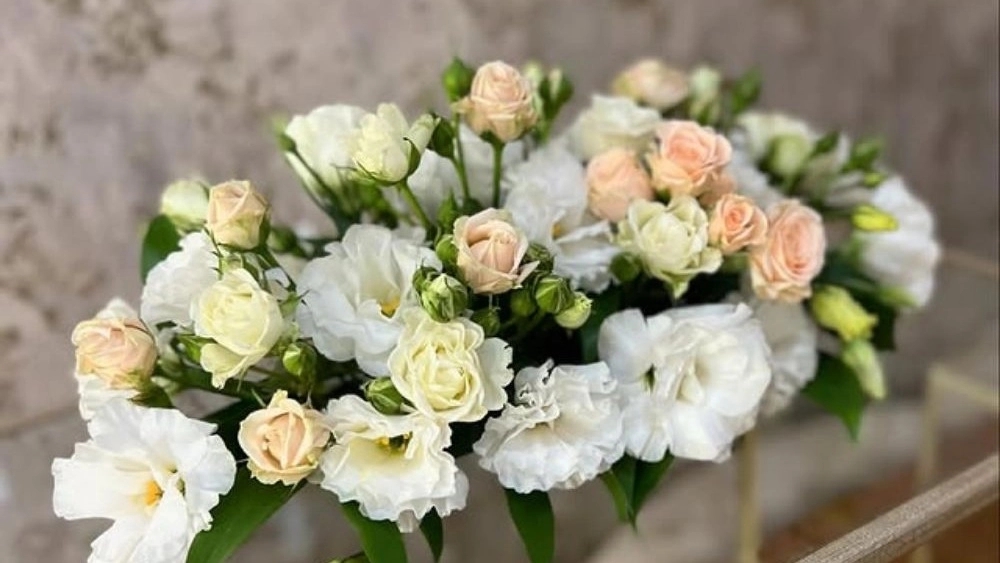 قیمت انواع گل شاخه ای و دسته گل در اصفهان