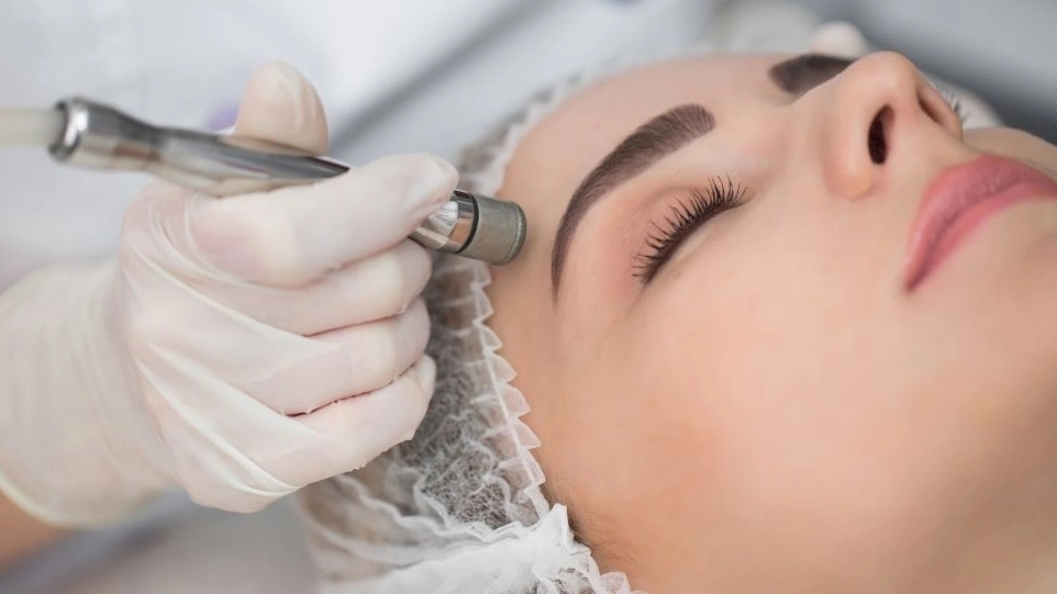 کوثر اسکین، ارائه انواع خدمات پوستی در آبادان