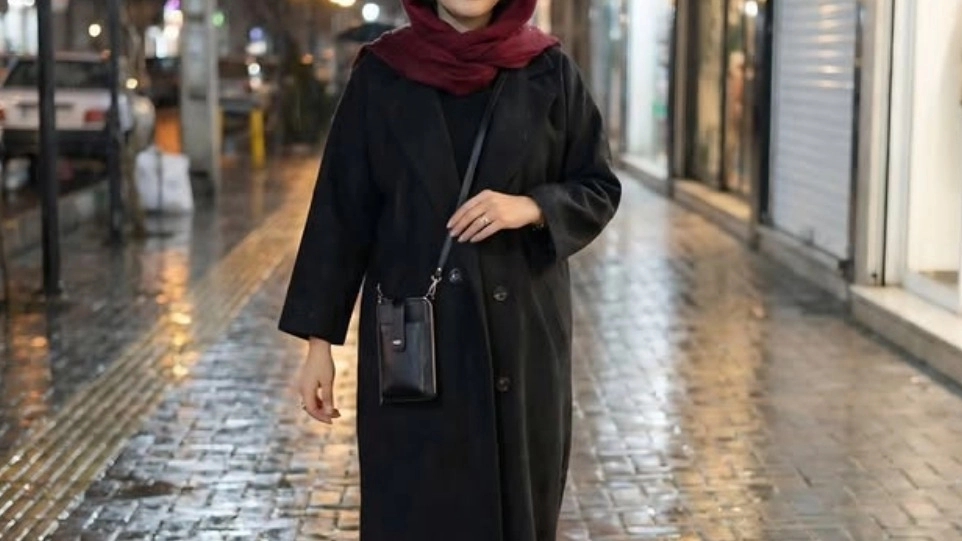 خرید مانتو و تونیک با قیمت مناسب در نیشابور