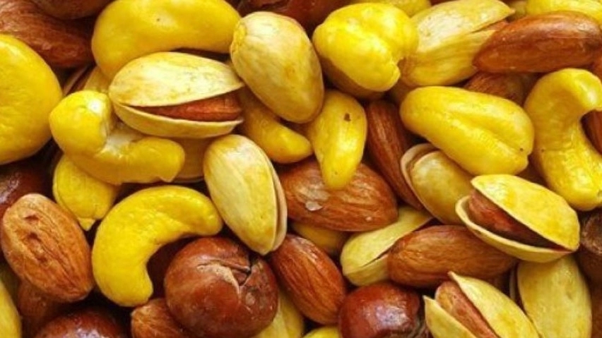 فروش بهترین آجیل و مغزهای تازه در فروشگاه قدمی