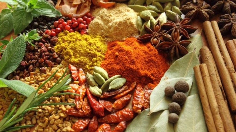 عطاری ابن‌ سینا فروشنده تخصصی داروهای گیاهی و طب سنتی