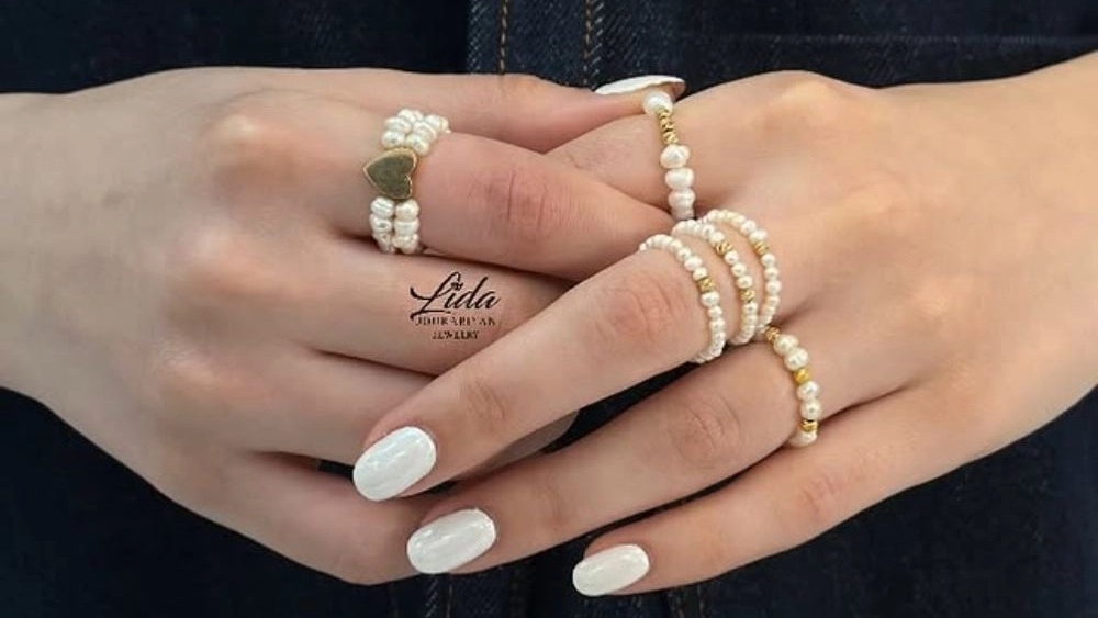 فروش طلای ۱۸ عیار با اجرت مناسب