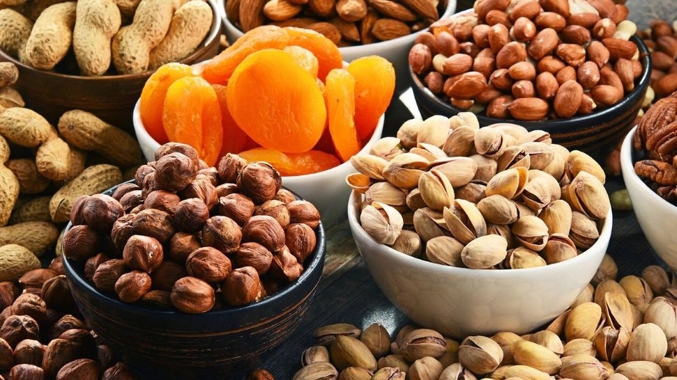 خرید بهترین آجیل و خشکبار تازه در شیراز از خشکبار تاج دانه