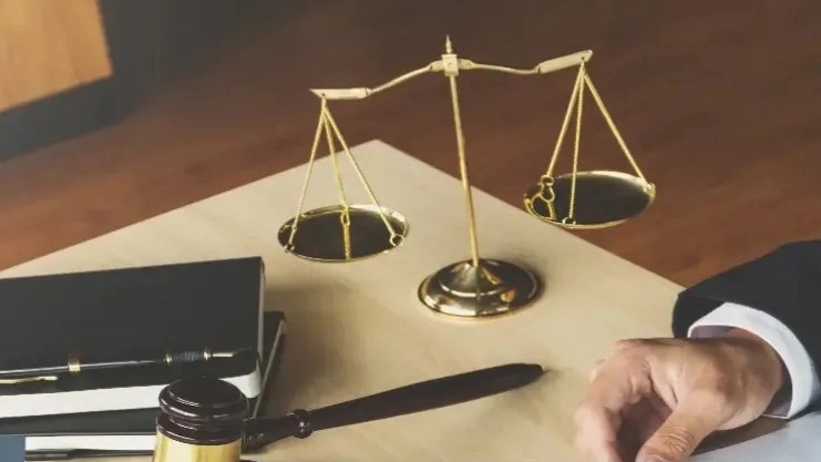 بهترین وکیل پایه یک دادگستری در مشهد