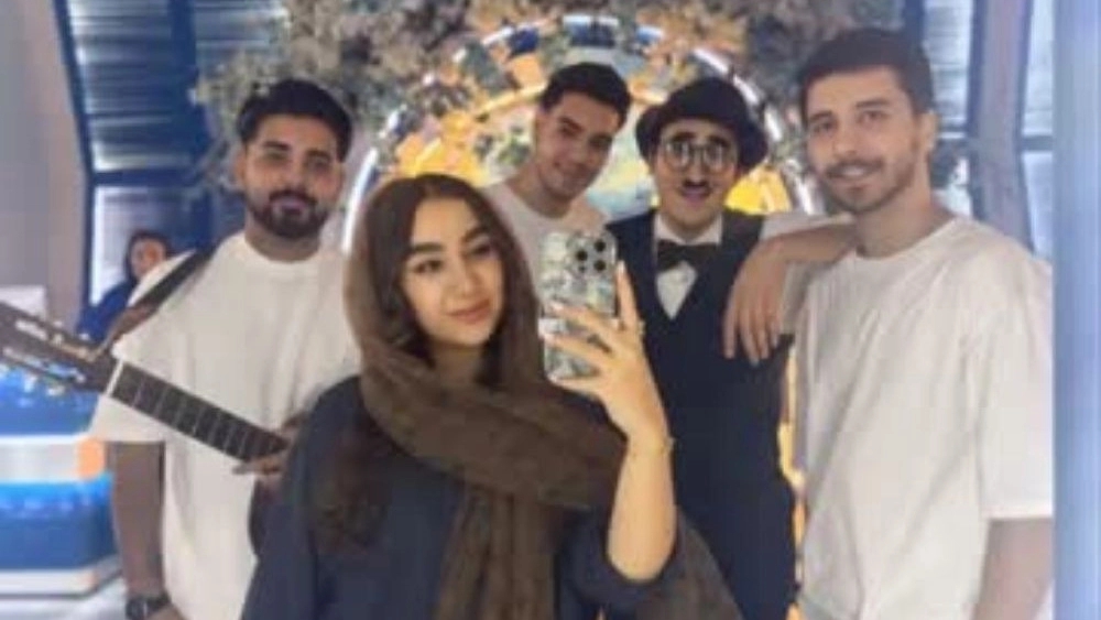 سوپرایز جشن تولد با گروه سوپرازینو مشهد