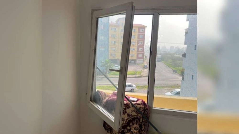 تعمیر کار پنجره دوجداره یو پی وی سی upvc در رشت