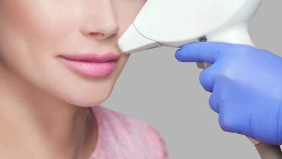کلینیک دکتر سارا گودرزوند، خدمات درمانی و لیزر موهای زائد در صومعه سرا