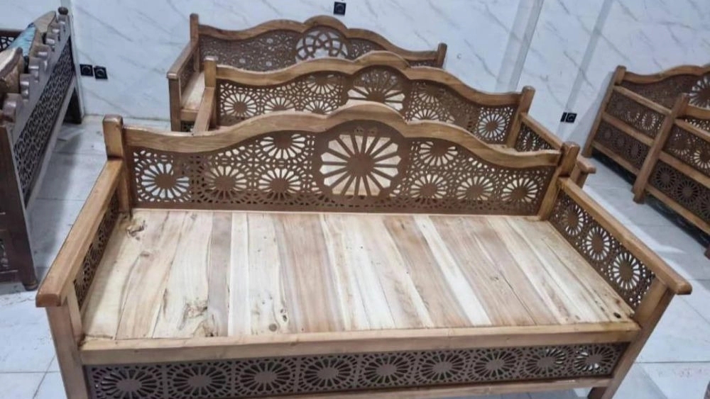 کارگاه چوب شکری، تولید و فروش انواع تخت های سنتی و باغی در تهران
