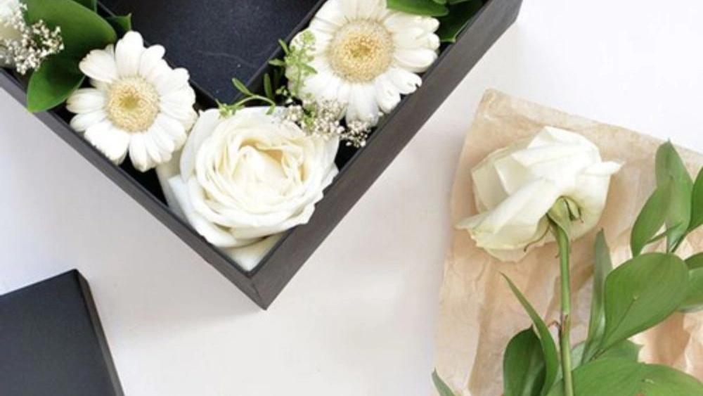 تولیدی آقای باکس، تولید فروش باکس چوبی کادو و گل در تبریز