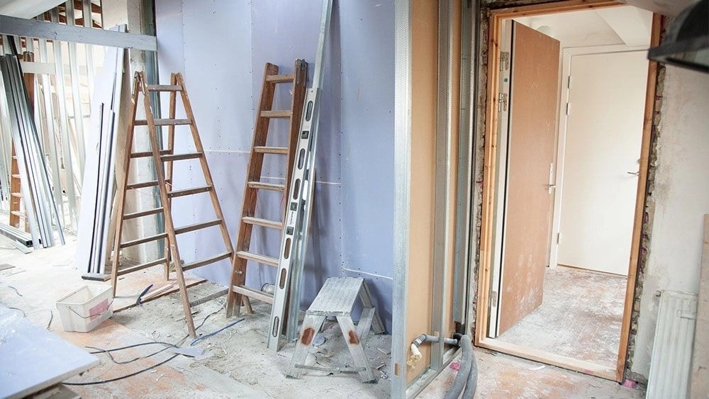 پیمانکاری خادم، بازسازی صفر تا صد ساختمان در بندرعباس
