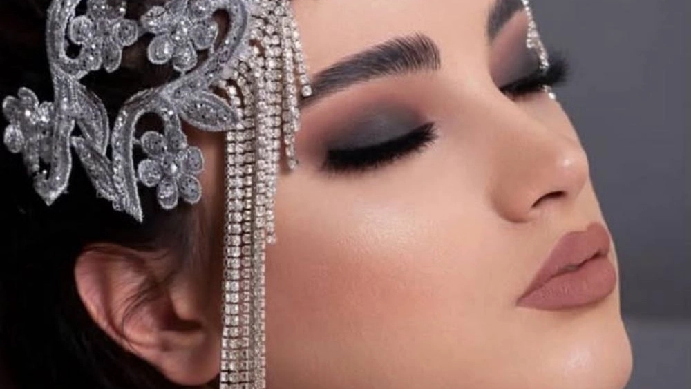 سالن زیبایی عاطفه بیوتی لند، انجام خدمات میکاپ و شنیون در زنجان