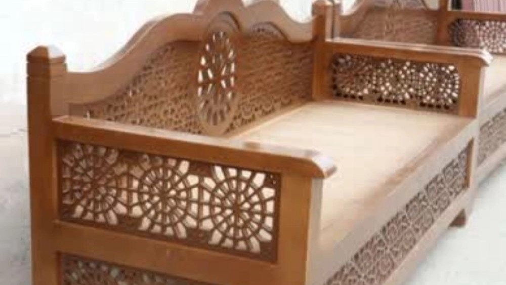 صنعت سکویا چوب قائم، تولید و فروش تخت مبلمان در خمینی شهر