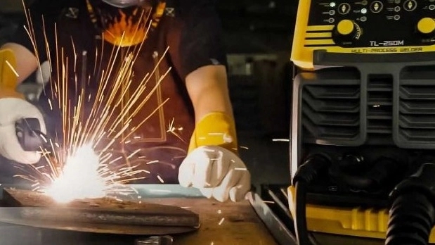 مرکز فروش دستگاه جوش اهواز در کارگاه ابزار مقیم زاده