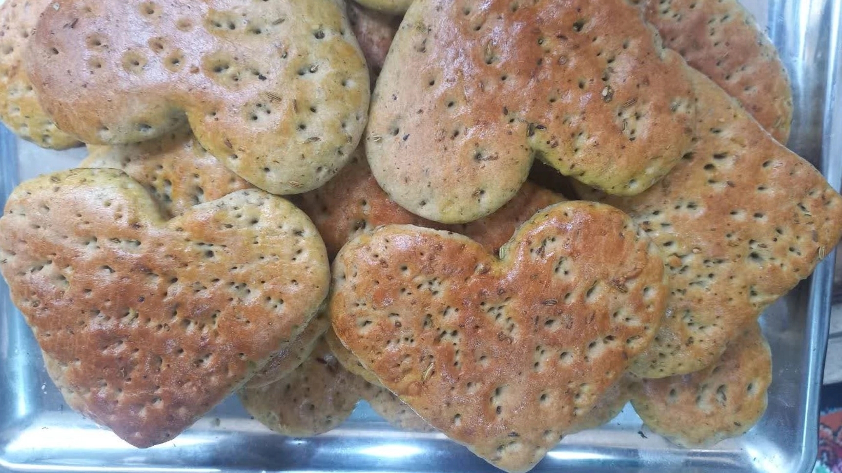 نکات مهم در خرید کلوچه سنتی: تجربه‌ای بی‌نظیر با محصولات آبشارا