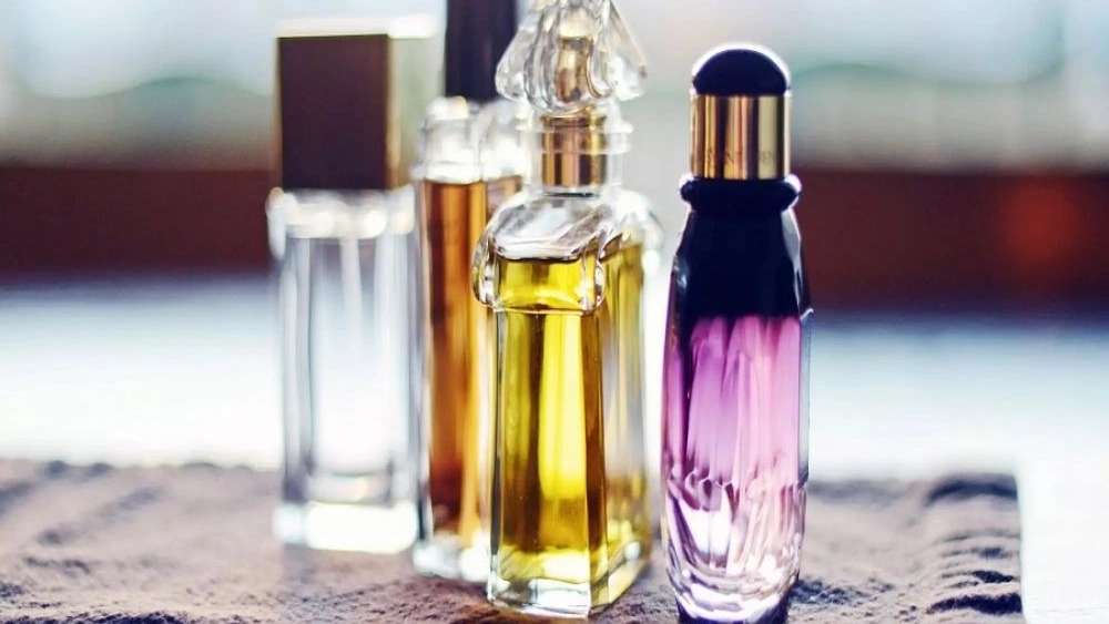 خرید عطر و ادکلن اصل در تهران از فروشگاه عطر راش