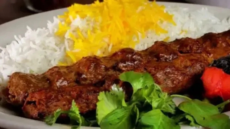 کافه رستوران کرمانشاه ارائه بهترین غذا ها خورشت خلال کباب دنده کوبیده