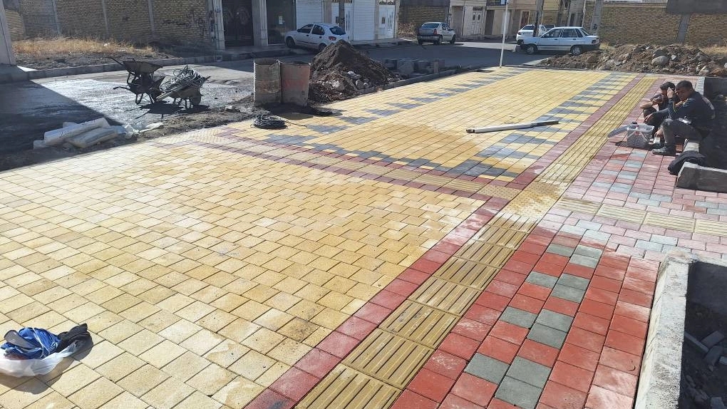 سنگ فرش محوطه و پیاده رو در زنجان