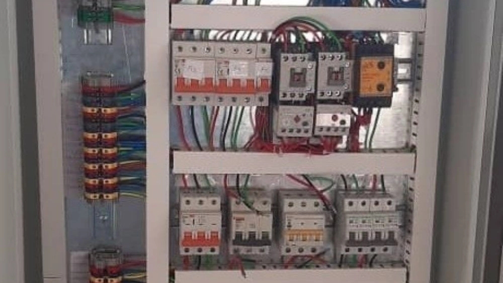 ساخت تابلو برق استخری ساده و هوشمند در کردان البرز