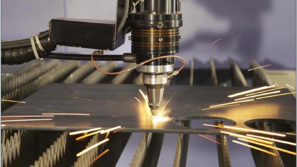 بهترین خدمات برش لیزر CNC در تهران؛ چرا مانا صنعت انتخاب اول است؟
