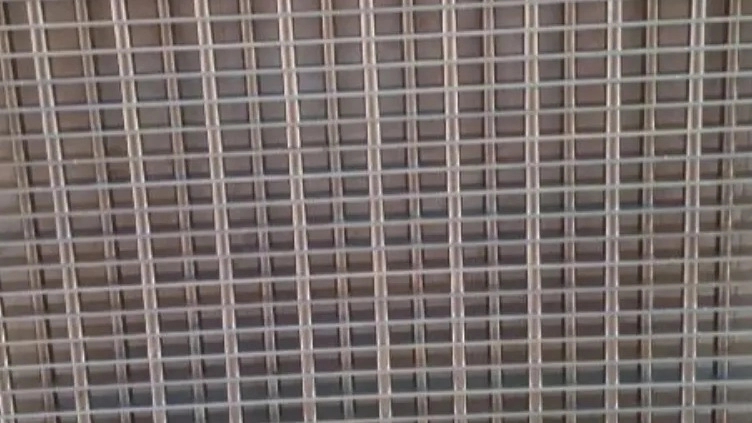 ساخت بزرگترین آهنربای شبکه‌ ای در اصفهان
