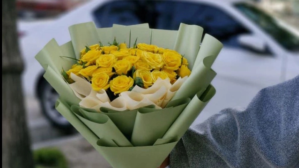 ثبت‌ سفارش‌ آنلاین‌ دسته‌گل‌ و ماشین‌عروس‌ از بهترین‌ گلفروشی‌ همدان!