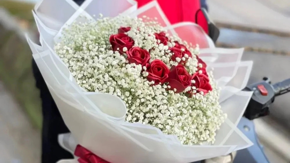 فروش باکس گل و دسته گل طبیعی در طبس