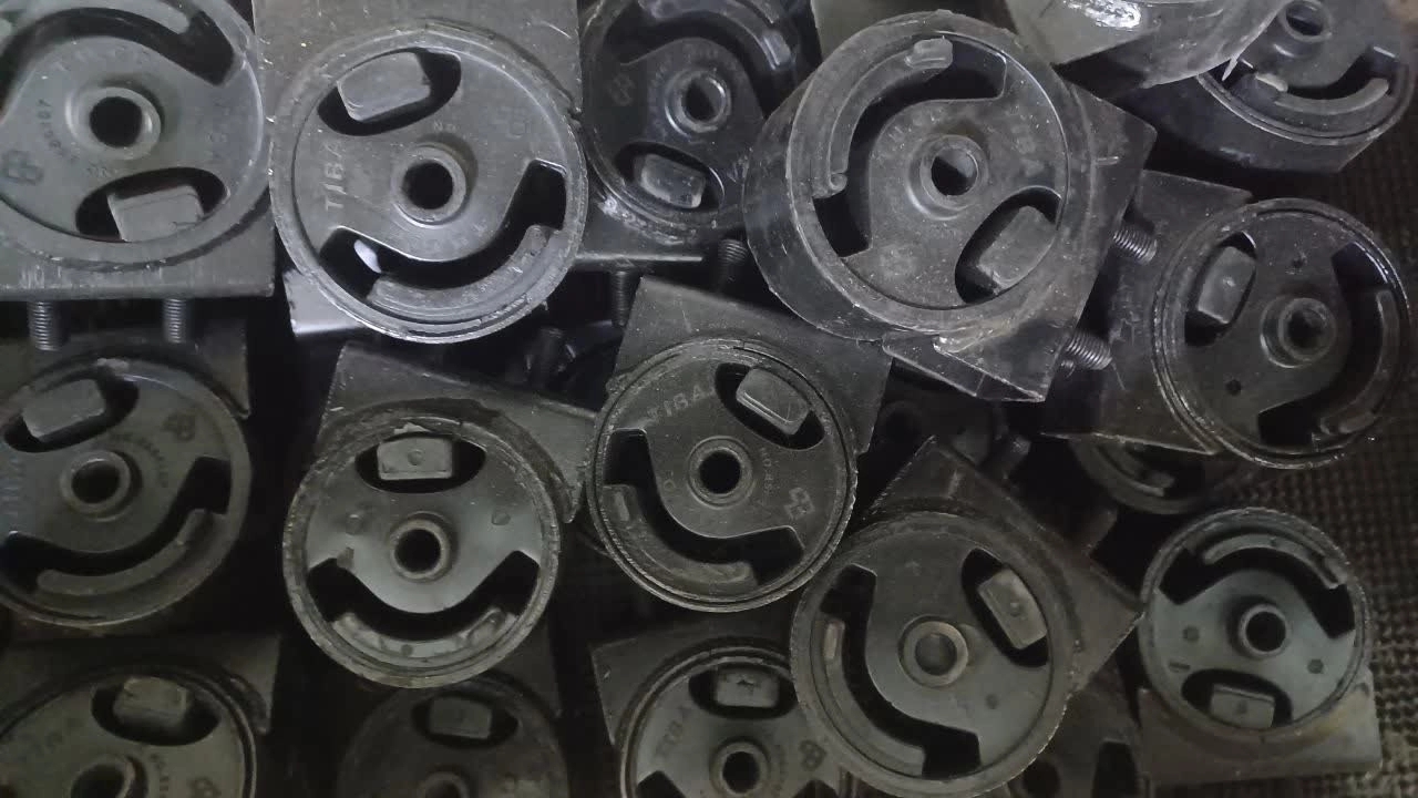 فروش لوازم یدکی خارجی و داخلی ماشین در اصفهان