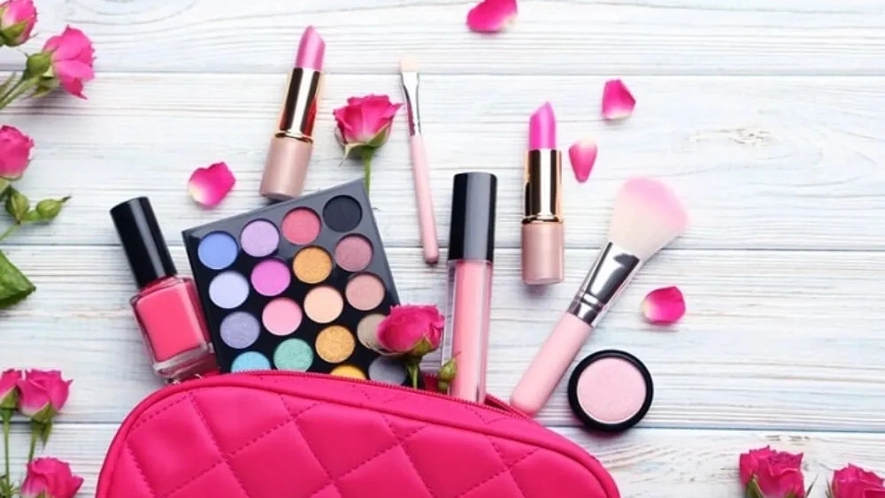 خرید لوازم آرایشی ارزان و باکیفیت در رشت